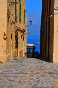 Castelsardo_pebble_street